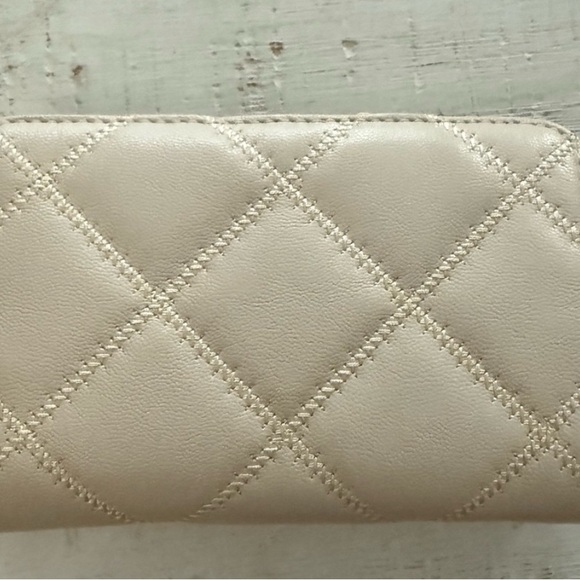 Tory Burch NWT medium Willa  wallet in color Brie - Picture 3 of 5